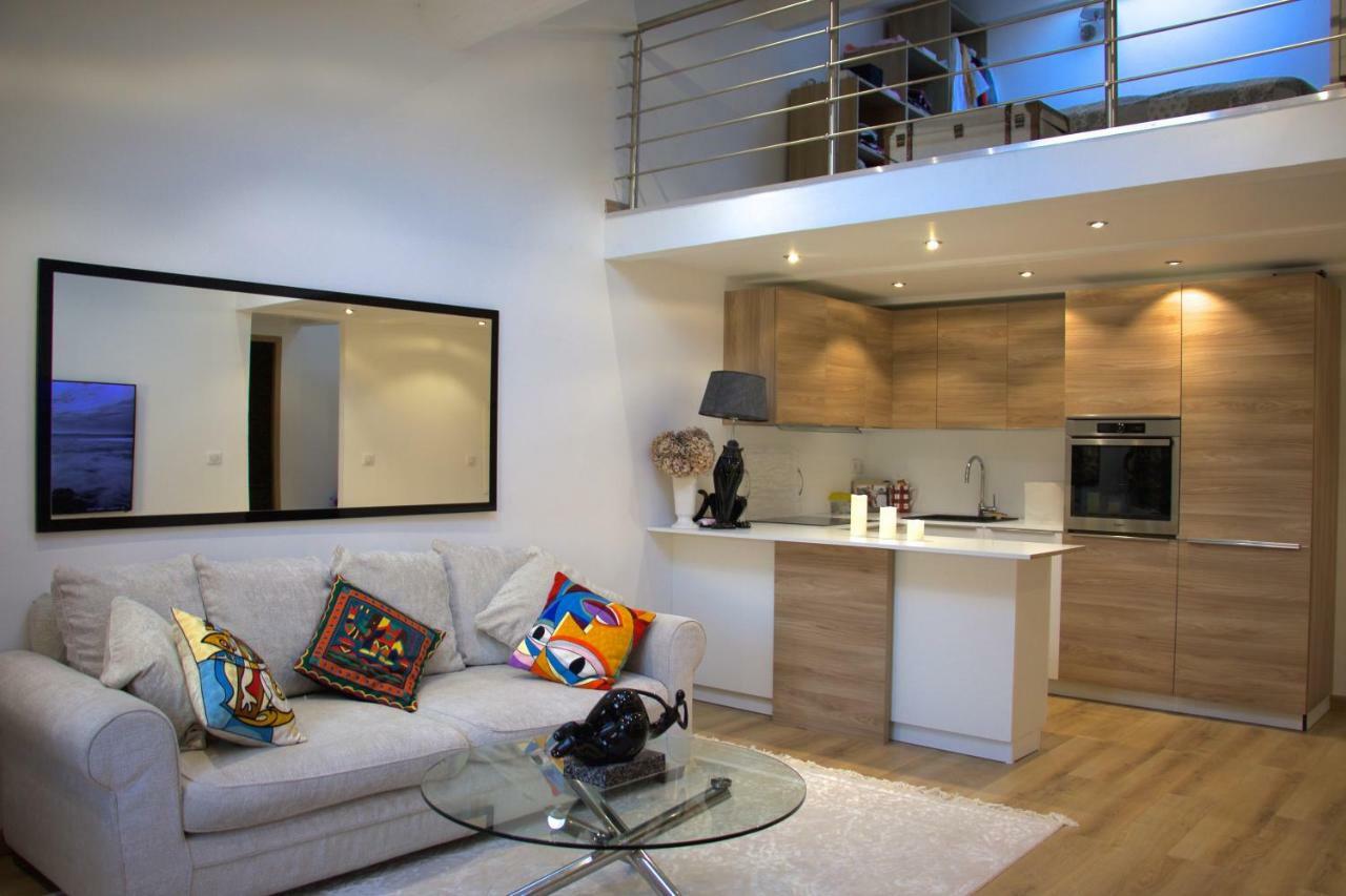 Duplex Fontaine - Appartement Duplex Coeur Vieil Antibes Old City Marche Provencal Eksteriør billede