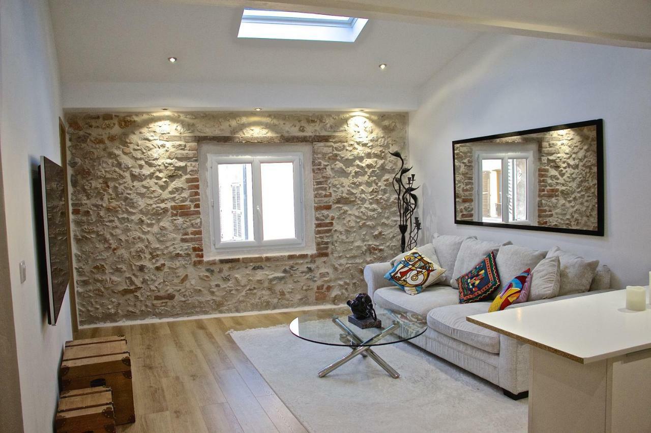 Duplex Fontaine - Appartement Duplex Coeur Vieil Antibes Old City Marche Provencal Eksteriør billede